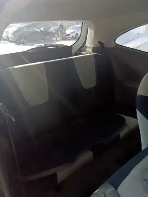 Здавання транспортного засобу ford ka (ccu) trend + року 2001 потужний 169a1000