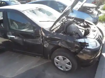 Здавання транспортного засобу dacia sandero laureate року 2001 потужний k9k