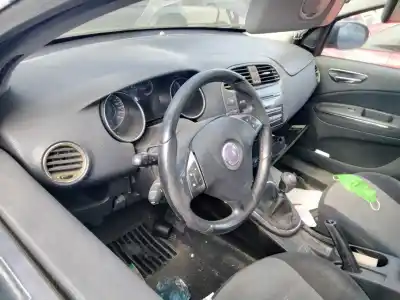 Veículo de Sucata fiat bravo (198) 1.9 16v dynamic multijet do ano 2001 alimentado 310a1027