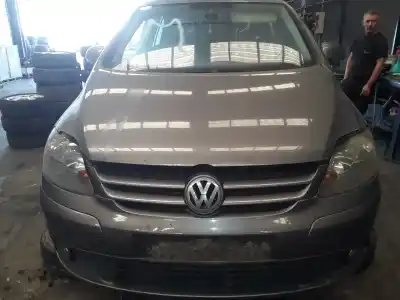 Veículo de Sucata volkswagen golf plus (5m1) sportline do ano 2001 alimentado bkd