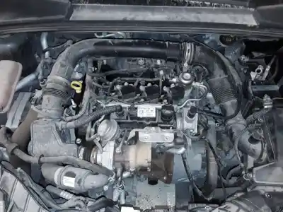Veicolo di demolizione FORD FOCUS LIM. ST-Line dell'anno 2001 alimentato M1DD