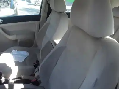 Veículo de Sucata volkswagen golf plus (5m1) trendline 122 cv / 90 kw do ano 2001 alimentado caxa