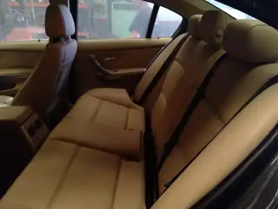 Vehicul casat bmw serie 3 berlina (e90) 2.0 16v diesel cat al anului 2001 alimentat m47