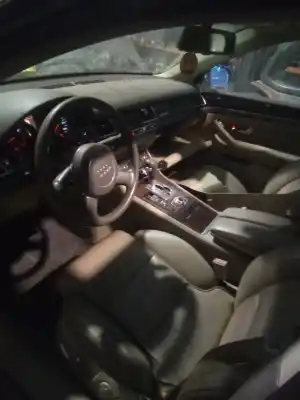 Здавання транспортного засобу audi a8 (4e2) 4.2 quattro року 2001 потужний bfm