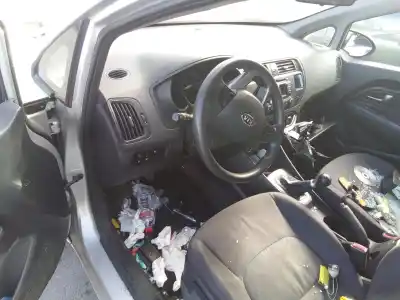 Veículo de Sucata kia rio iii 1.2 cvvt 84 cv do ano 2001 alimentado g4la