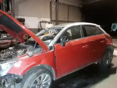 Veículo de Sucata audi a1 sportback (8xa) attraction do ano 2001 alimentado cayb