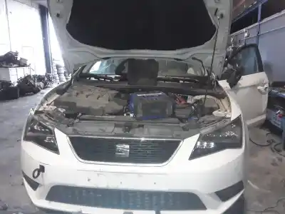 Здавання транспортного засобу SEAT LEON (5F1) Reference року 2001 потужний CXX