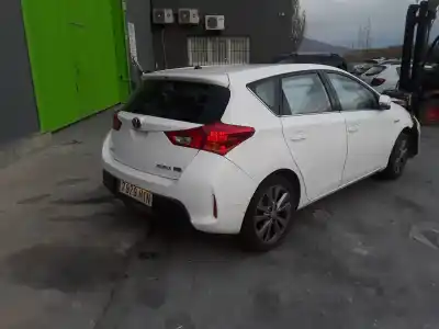 Scrapping Vehicle toyota auris hybrid active of the year 2001 powered 2zrfxe