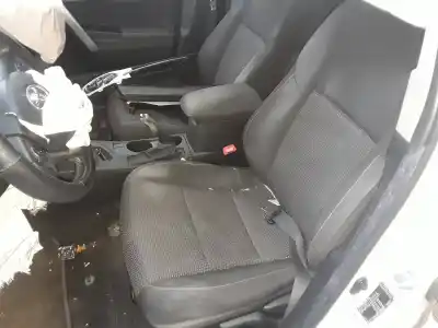 Sloopvoertuig TOYOTA AURIS Hybrid Active van het jaar 2001 aangedreven 2ZRFXE