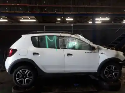 Здавання транспортного засобу dacia sandero ambiance року 2001 потужний h4d