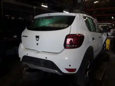 Здавання транспортного засобу dacia sandero ambiance року 2001 потужний h4d