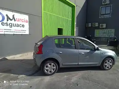 Veículo de Sucata dacia sandero ambiance do ano 2001 alimentado d4f732