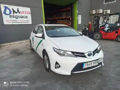 Sloopvoertuig toyota auris hybrid active van het jaar 2001 aangedreven 2zrfxe