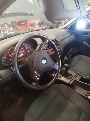 Veículo de Sucata bmw serie 3 berlina (e46) 320d do ano 2001 alimentado m47d20a