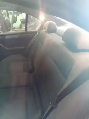 Veículo de Sucata bmw serie 3 berlina (e46) 320d do ano 2001 alimentado m47d20a