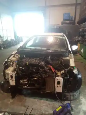 Veículo de Sucata kia ceed drive 110 cv / 81 kw do ano 2001 alimentado d4fd