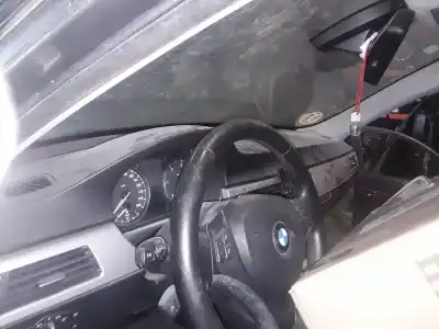 Veicolo di demolizione bmw serie 3 berlina (e90) 320d dell'anno 2001 alimentato n47d20a