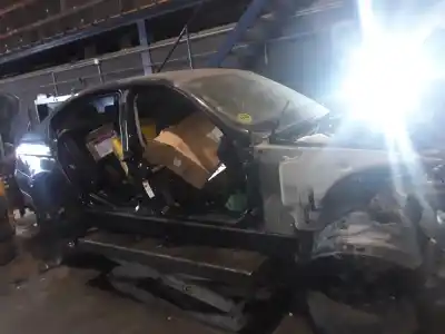 Veicolo di demolizione bmw serie 3 berlina (e90) 320d dell'anno 2001 alimentato n47d20a