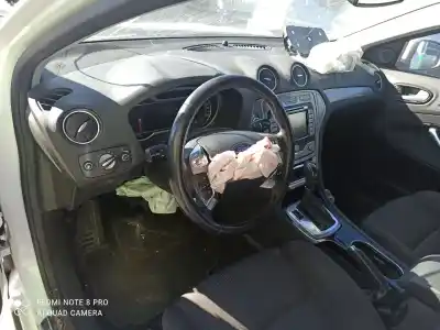 Veículo de Sucata ford mondeo berlina (ca2) trend (09.2010->) 140 cv / 103 kw do ano 2001 alimentado qxbb