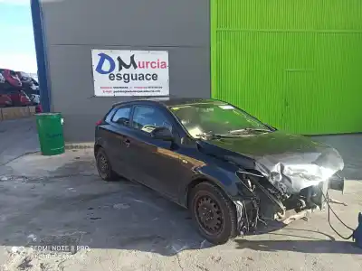 Veículo de Sucata kia ceed drive 136 cv / 100 kw do ano 2001 alimentado d4fb