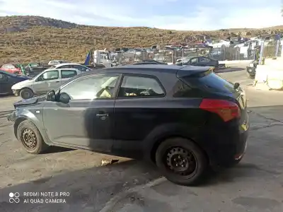 Veículo de Sucata kia ceed drive 136 cv / 100 kw do ano 2001 alimentado d4fb