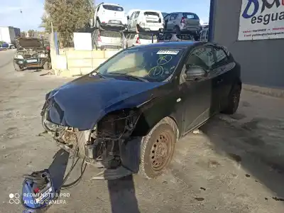 Veículo de Sucata kia ceed drive 136 cv / 100 kw do ano 2001 alimentado d4fb