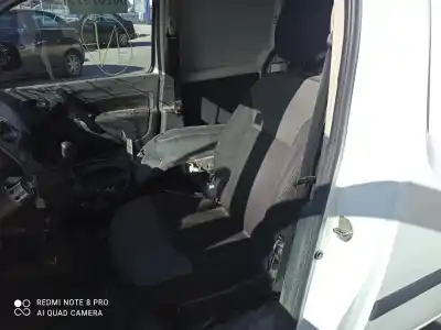 Здавання транспортного засобу renault kangoo expression року 2001 потужний k9k