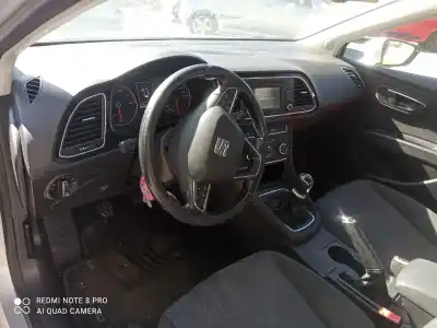 Здавання транспортного засобу seat leon st (5f8) style року 2001 потужний czc