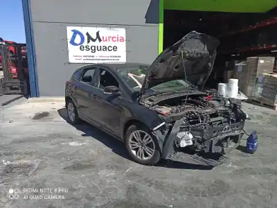 Veicolo di demolizione ford focus lim. (cb8) ambiente dell'anno 2001 alimentato iqdb