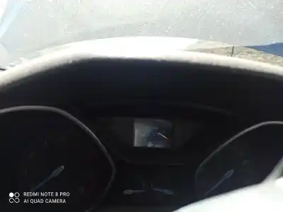 Veicolo di demolizione ford focus lim. (cb8) ambiente dell'anno 2001 alimentato iqdb