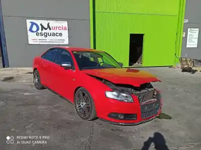 Veículo de Sucata AUDI A4 BERLINA (8E) 2.0 TDI do ano 2001 alimentado BRE