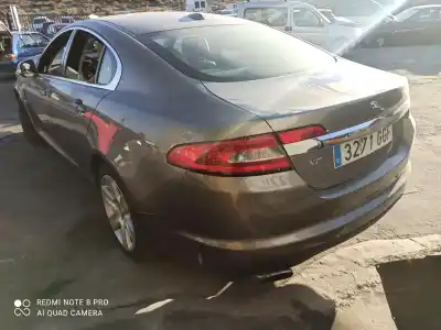 Scrapping Vehicle jaguar xf 3.0 v6 premium luxury of the year 2001 powered 