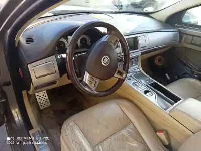 Scrapping Vehicle jaguar xf 3.0 v6 premium luxury of the year 2001 powered 