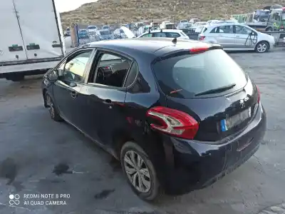 Veículo de Sucata peugeot 208 access do ano 2001 alimentado 8hr