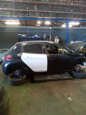 Scrapping Vehicle peugeot 208 style of the year 2001 powered hmz