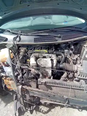 Véhicule à la ferraille ford fiesta (cb1) trend de l'année 2001 alimenté hhjd