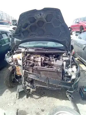 Véhicule à la ferraille ford fiesta (cb1) trend de l'année 2001 alimenté hhjd