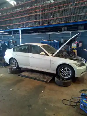 Veicolo di demolizione bmw serie 3 berlina (e90) 318d dell'anno 2001 alimentato m47t2