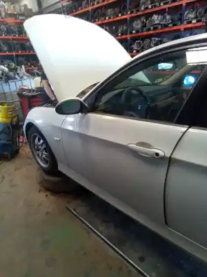 Veicolo di demolizione bmw serie 3 berlina (e90) 318d dell'anno 2001 alimentato m47t2
