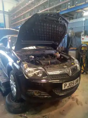 Veículo de Sucata OPEL ASTRA H BERLINA Cosmo do ano 2001 alimentado Z18XER