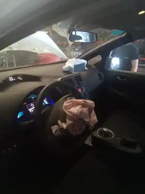 Veículo de Sucata nissan leaf visia 109 cv / 80 kw do ano 2001 alimentado em57