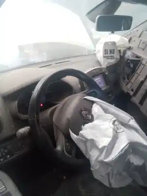 Veicolo di demolizione renault clio iv (bh_) 0.9 tce 90 dell'anno 2001 alimentato h4b