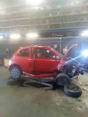 Veículo de Sucata nissan micra (k12e) visia do ano 2001 alimentado k9k276