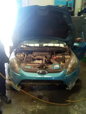 Véhicule à la ferraille FORD FIESTA (CB1) Trend de l'année 2001 alimenté F6JB