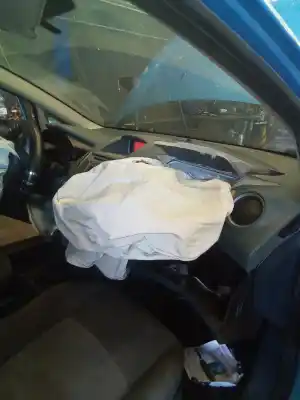 Veicolo di demolizione ford fiesta (cb1) trend dell'anno 2001 alimentato f6jb