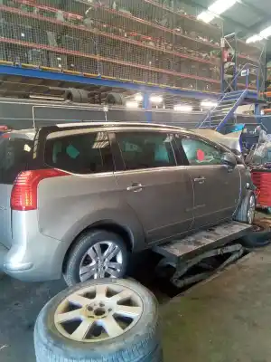Veículo de Sucata peugeot 5008 premium do ano 2001 alimentado 9hr