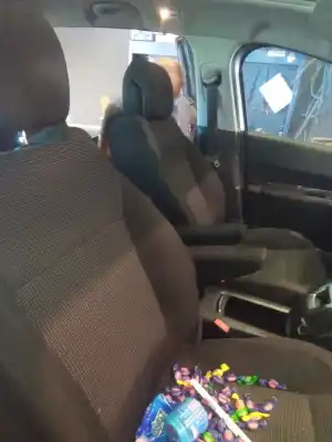 Veículo de Sucata peugeot 5008 premium do ano 2001 alimentado 9hr