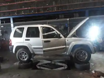 Sloopvoertuig jeep cherokee (kj) 2.5 crd 4x4 van het jaar 2001 aangedreven 53014021aa