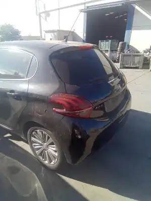 Scrapping Vehicle peugeot 208 style of the year 2001 powered cchmrp