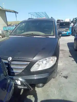 Здавання транспортного засобу ssangyong rodius xdi року 2001 потужний 